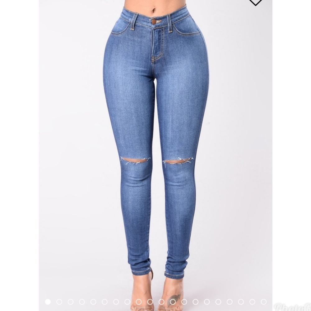 Gently Used Fashion Nova Canopy Jeans- Medium Wash